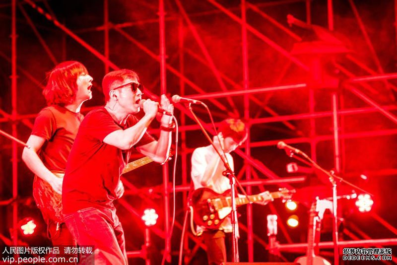 2019年11月2日，“听见集美”2019龙舟唱晚集美学村音乐节活动现场，音乐人在演出。